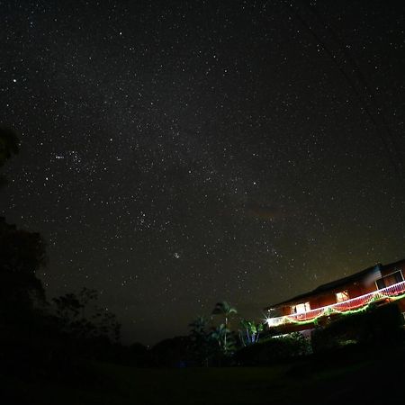 Coffee Garden BnB Captain Cook Buitenkant foto